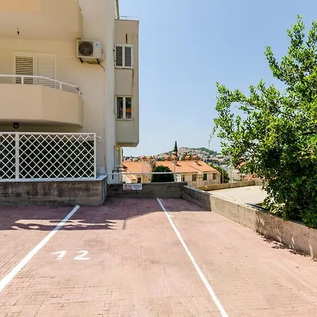Antej Apartment
